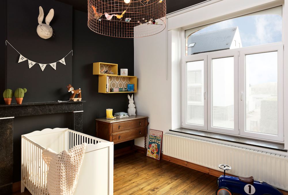 Kinderzimmer mit Glaszeit als Sichtschutz